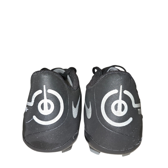 Nike Tiempo Black Soccer Cleats Youth Boys Size 6 - Picture 4 of 5